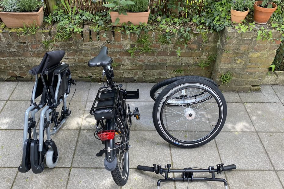 the wheelchair bike assembly consists of 5 components
