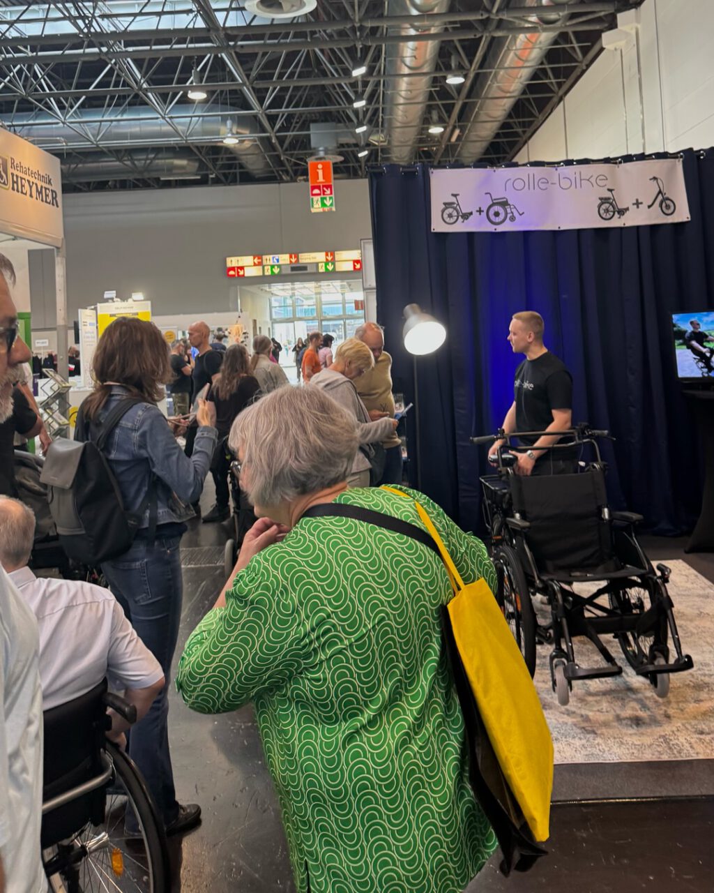 Instagram post from enlitec. This post is in position 8.