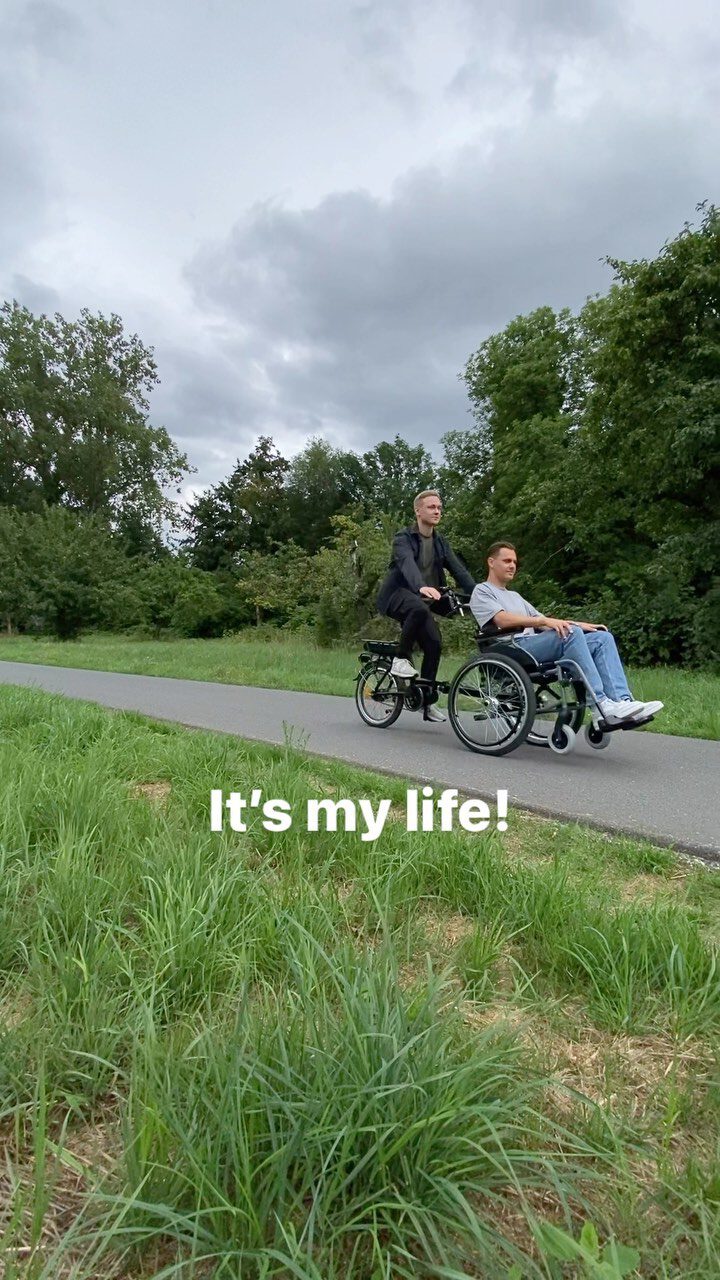 Instagram post from enlitec. This post is in position 15.