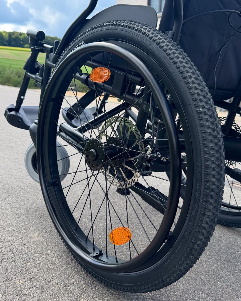 Instagram post from enlitec. This post is in position 4.