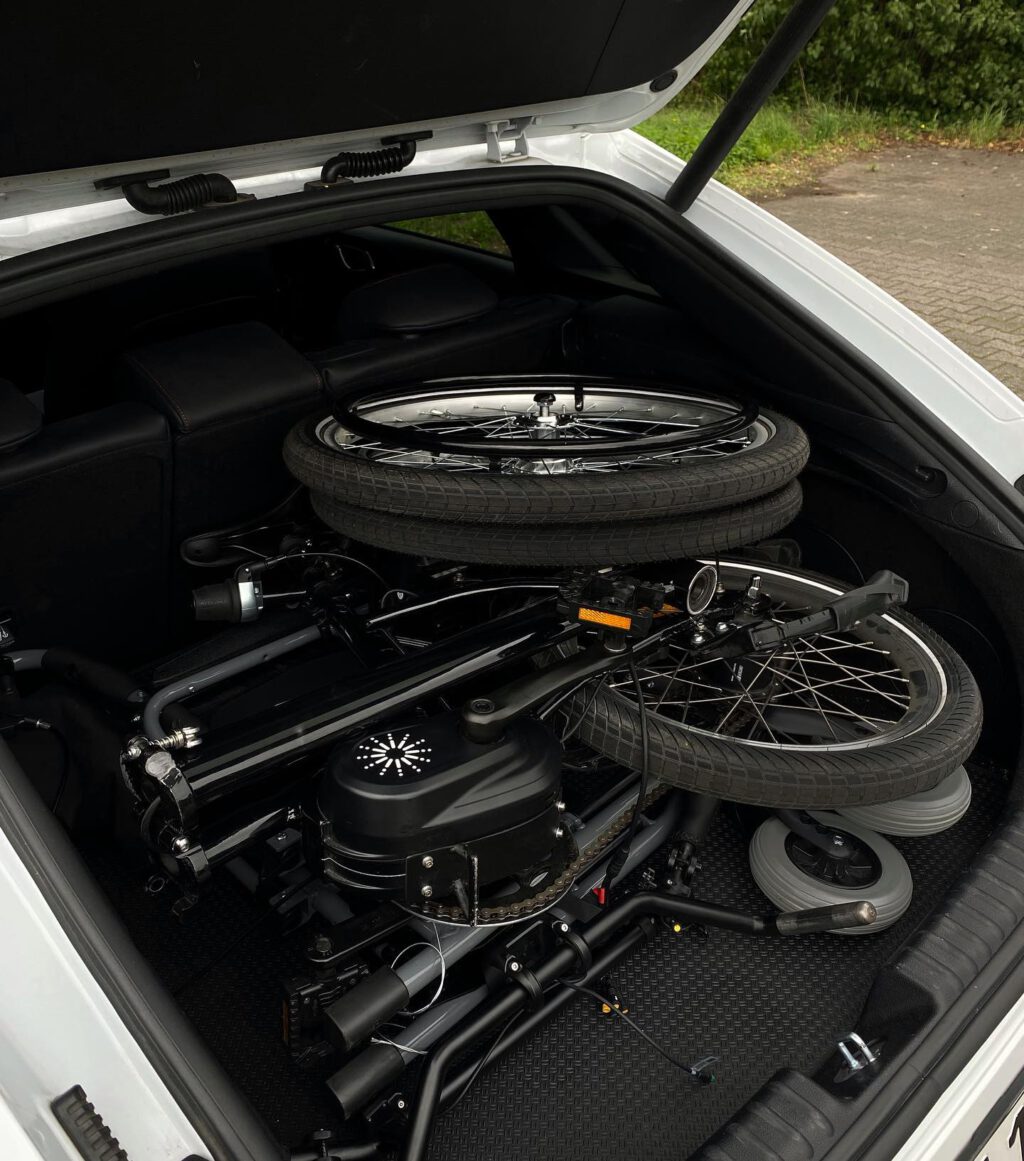 Instagram post from enlitec. This post is in position 17.